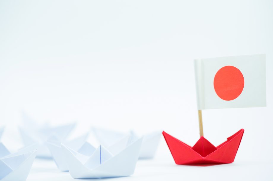Im Expansions-Modus – Coinbase-Japan geht live Origami Schiff mit japanischer Flagge