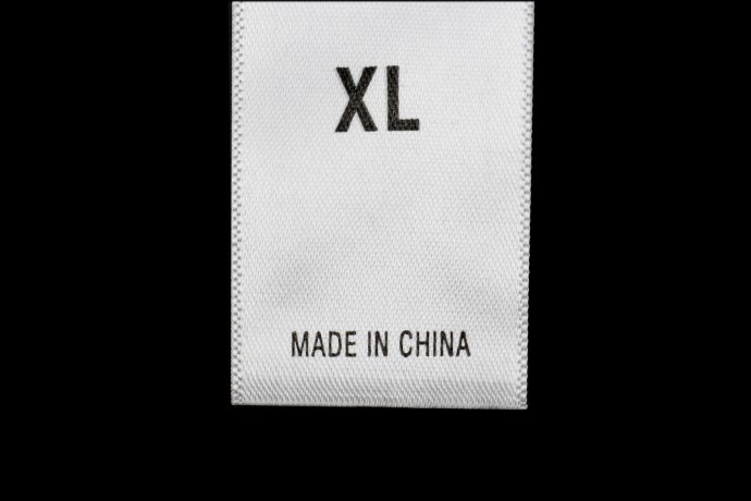 Auf einem Etikett steht "Made in China"
