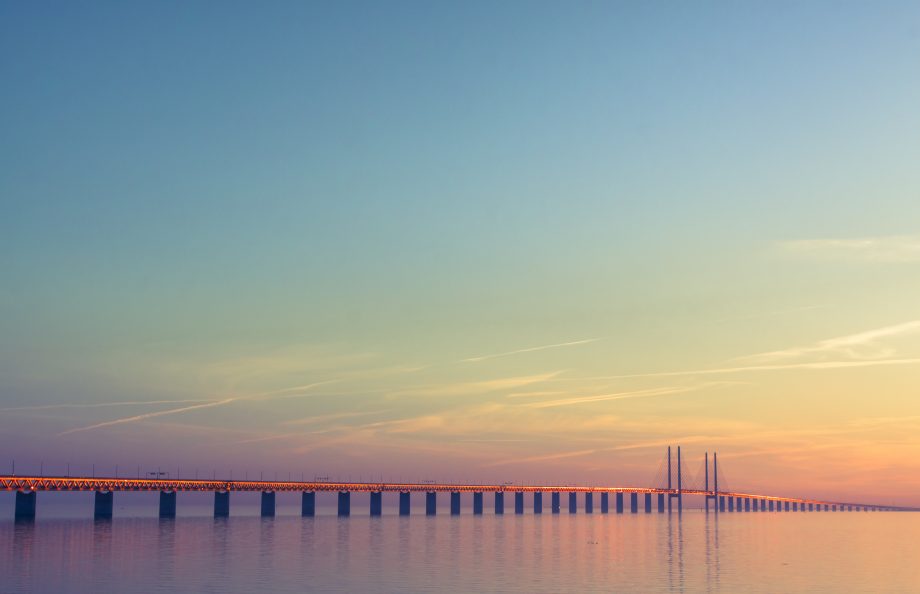 Bitcoin und die Macht des Trends | BTC-ECHO Eine Brücke im Wasser.