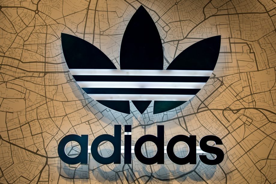 Adidas verkündet Partnerschaft mit Coinbase | BTC-ECHO Adidas Logo