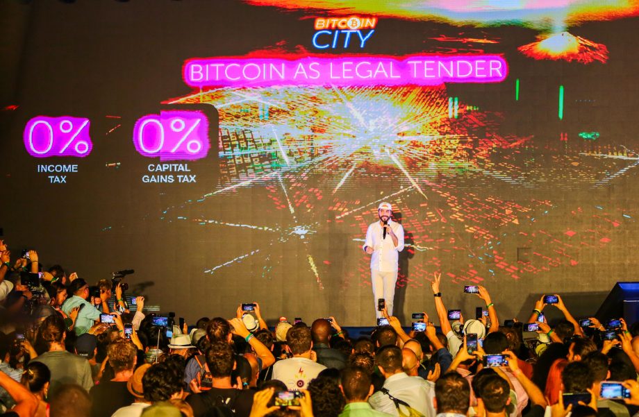 Bitcoin City: Between megalomania and hyperbitcoinization