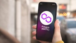 Smartphone mit Polygon-Logo