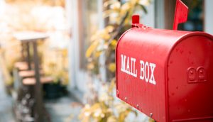 Rote Mailbox, Adresse