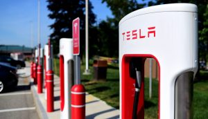 Tesla-Ladesäulen