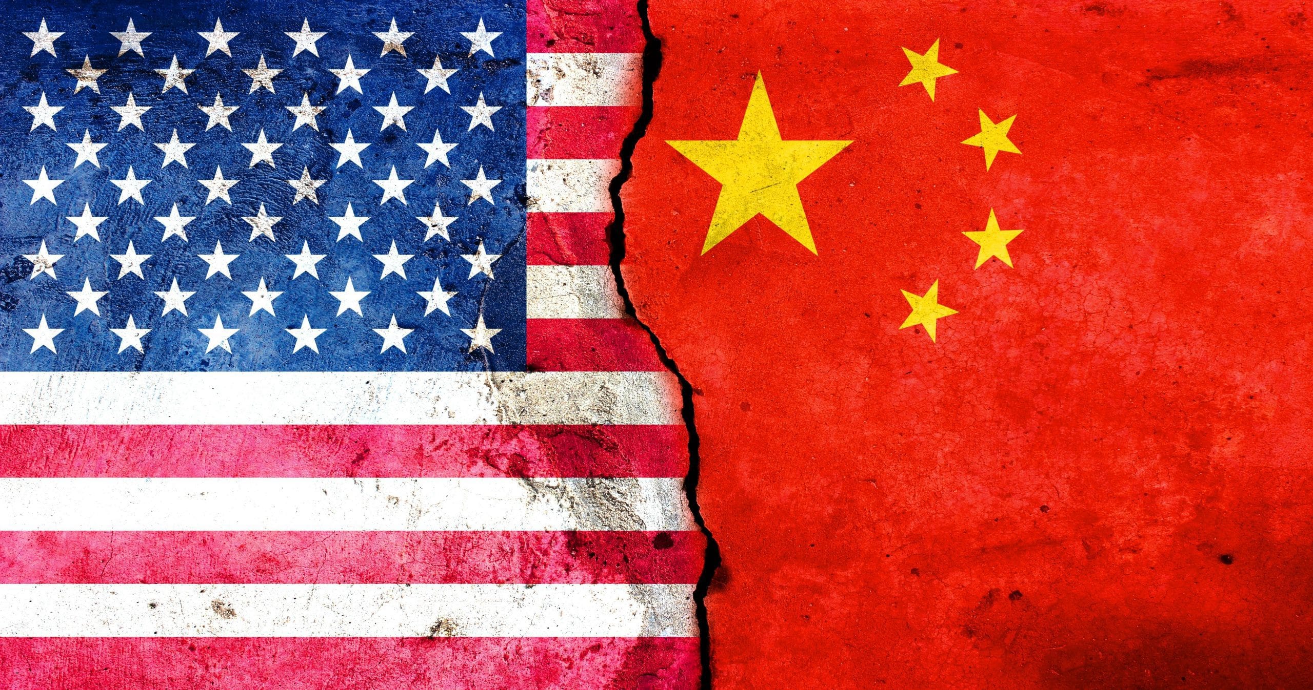 Chinesische und US-Flagge