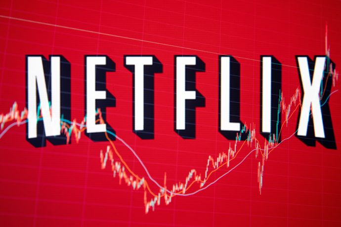 Netflix Aktie rutscht um 27 Prozent ab.