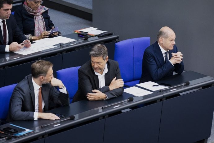 Finanzminister Christian Lindner, Vizekanzler Habeck und Bundeskanzler Scholz im Bundestag.