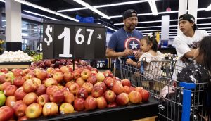 Die Obstabteilung in einem Walmart in den USA.