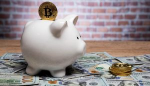 Sparschwein mit Bitcoin