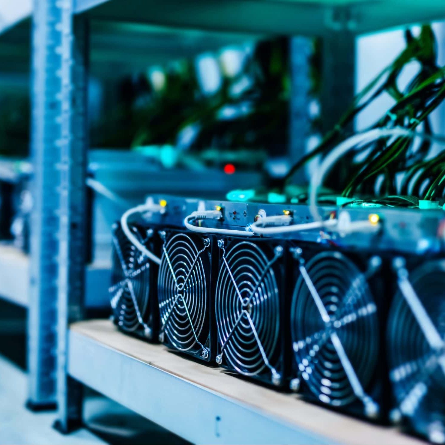 Diese drei Krypto-Miner stellen 76 Prozent der Bitcoin-Hashrate