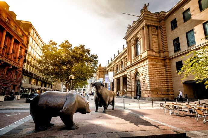 Bulle und Bär in Frankfurt als Symbol für die Börse