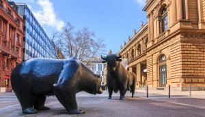 Bulle und Bär vor der Frankfurter Börse