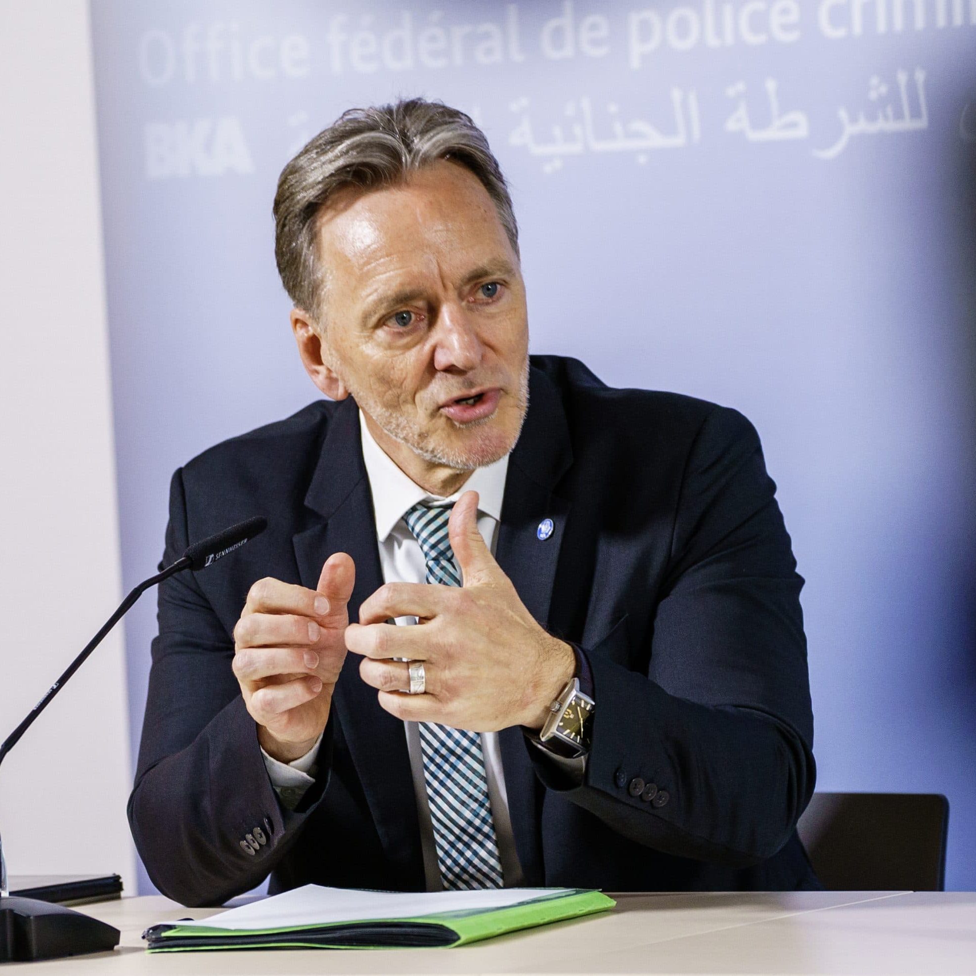 Deutscher Staat verkauft 1.300 Bitcoin: BTC-Kurs bricht ein