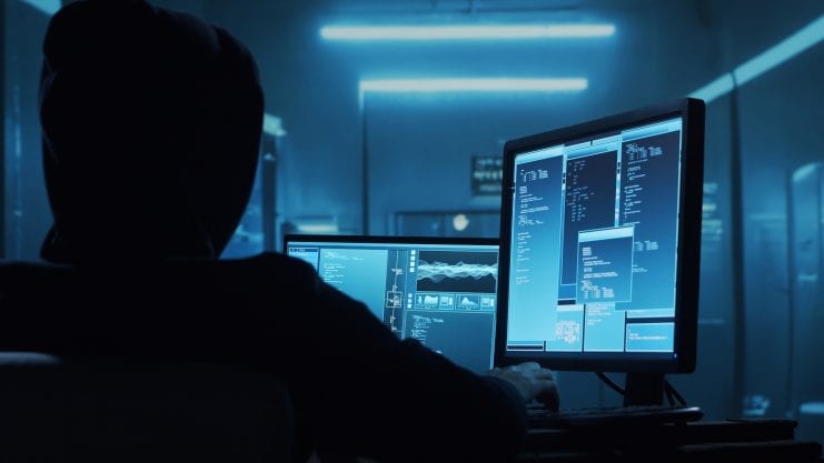 Hacker vor PC
