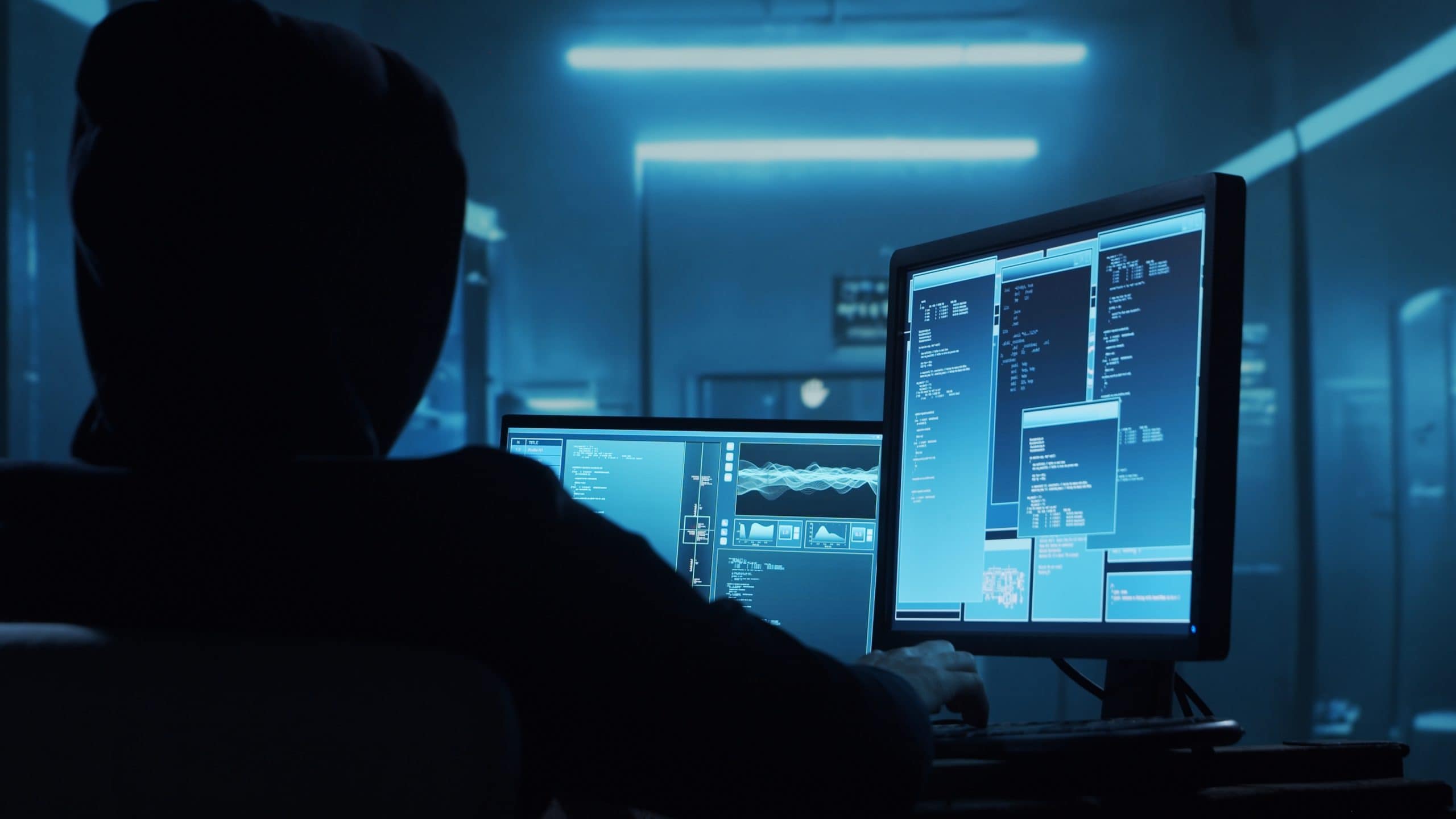 Hacker vor PC