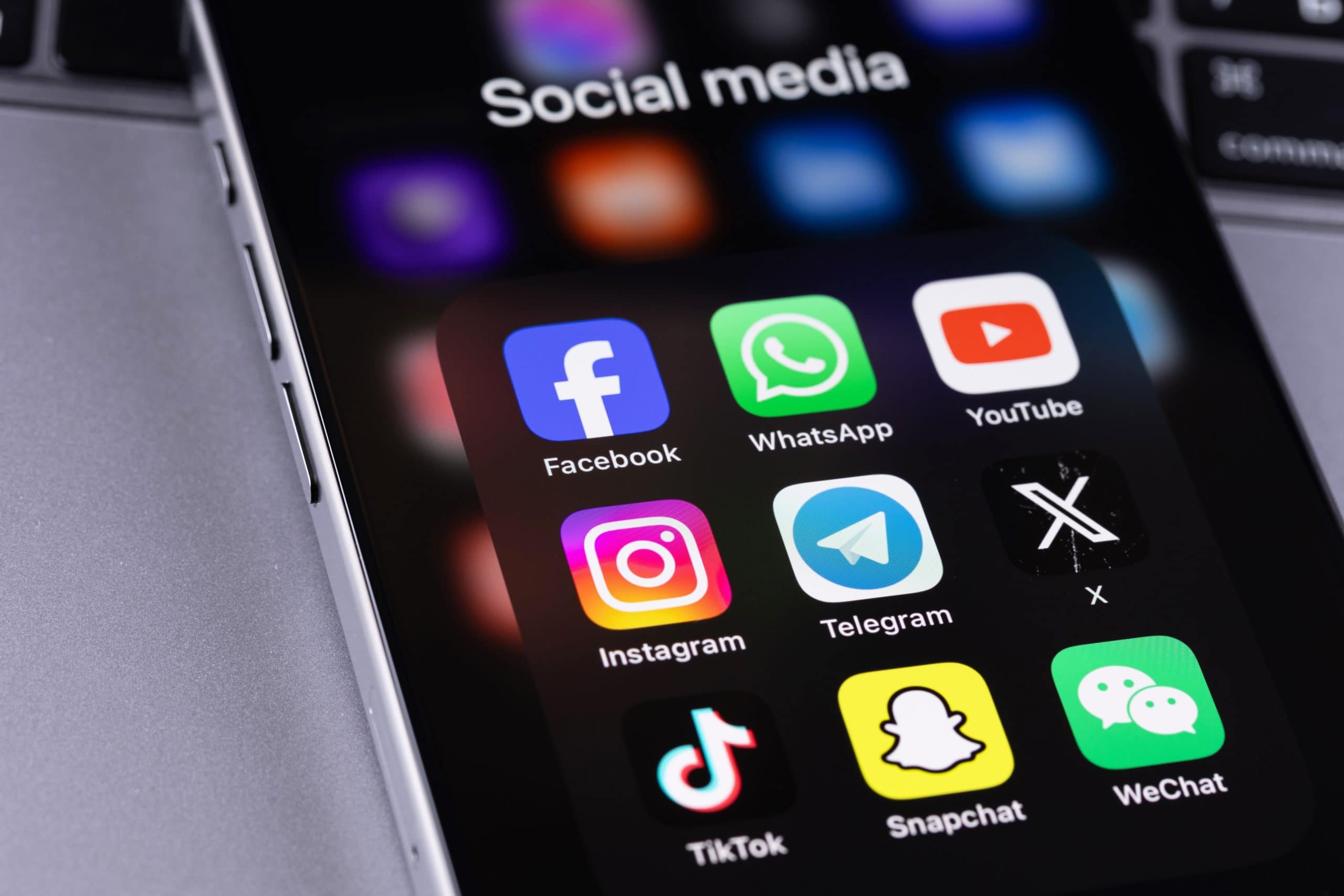 Social Media Apps auf einem Smartphone-Bildschirm.