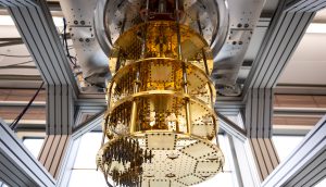 Quantencomputer für Kryptowährungen als Symbol für das Risiko quantenunsicherer Blockchains