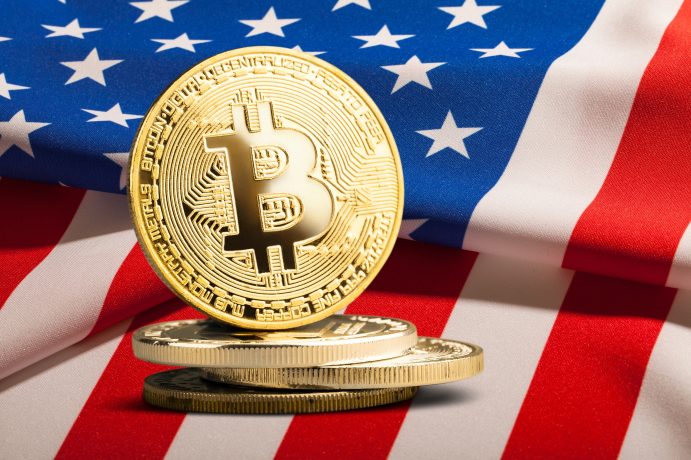 Bitcoin und US-Flagge