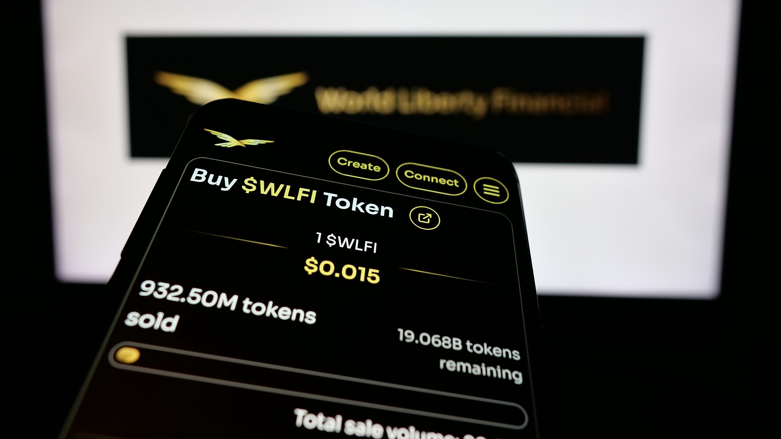 Ein Smartphone mit World Financial Liberty