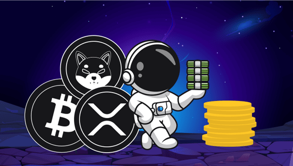 Ein Astronaut mit einem Stapel grüner Chips steht neben den Kryptowährungssymbolen für Bitcoin, Shiba Inu und XRP. In dieser Weltraumszene glänzt das AlgosOne-Logo inmitten eines schimmernden Haufens Goldmünzen.