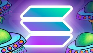Das Bild zeigt in der Mitte das Solana-Logo, umgeben von Solaxys lebendigen, cartoonhaften UFOs vor einem skurrilen violetten Hintergrund.