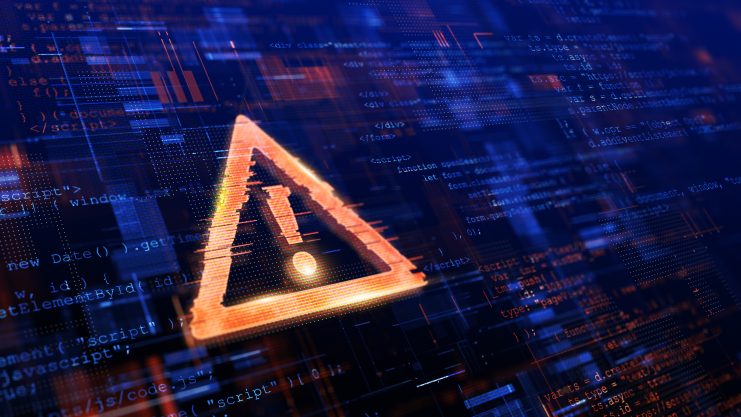 Ein leuchtendes Warnsymbol überlagert einen mit Code gefüllten digitalen Bildschirm, ähnlich wie ein wachsamer Wächter Ihrer digitalen Geldbörse, und zeigt eine Warnung oder einen Alarm im Zusammenhang mit der Cybersicherheit an.