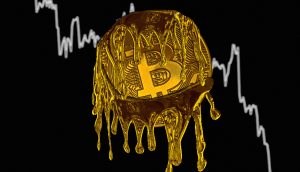 Ein schmelzendes goldenes Bitcoin-Symbol vor einem nach unten tendierenden Aktienchart auf schwarzem Hintergrund, das die Bitcoin-Knappheit und die jüngsten Veränderungen an den Krypto-Börsen widerspiegelt.