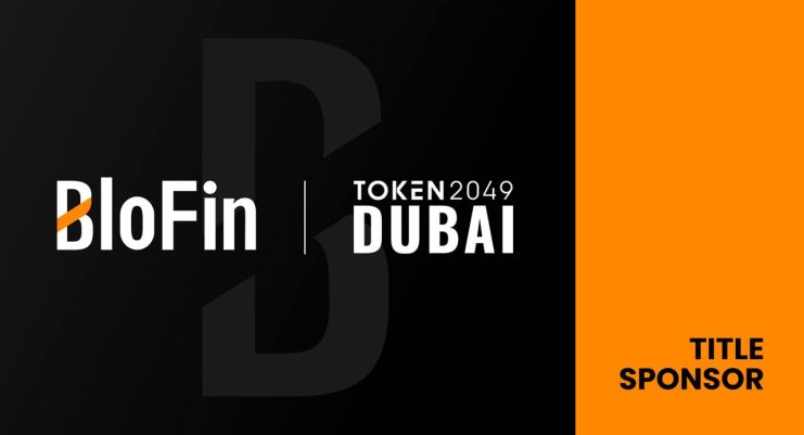 Schwarze Grafik mit „BloFin“ und „TOKEN 2049 DUBAI“ in auffälligem weißen Text. Ein großes, verblasstes „B“ im Hintergrund sorgt für Tiefe, während ein orangefarbener Bereich rechts BLOFIN stolz als „TITELSPONSOR“ ausweist.