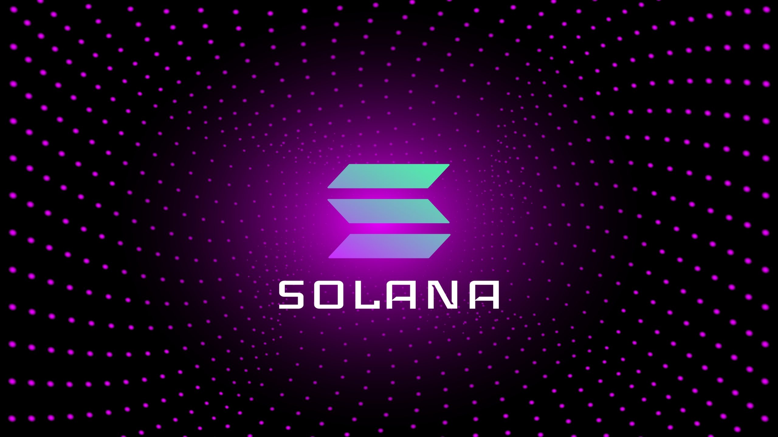 Solana-Logo mit drei Farbverlaufsbalken über dem Wort Solana auf dunklem Hintergrund, mit violetten Punkten, die ein von Solana inspiriertes radiales Muster bilden.
