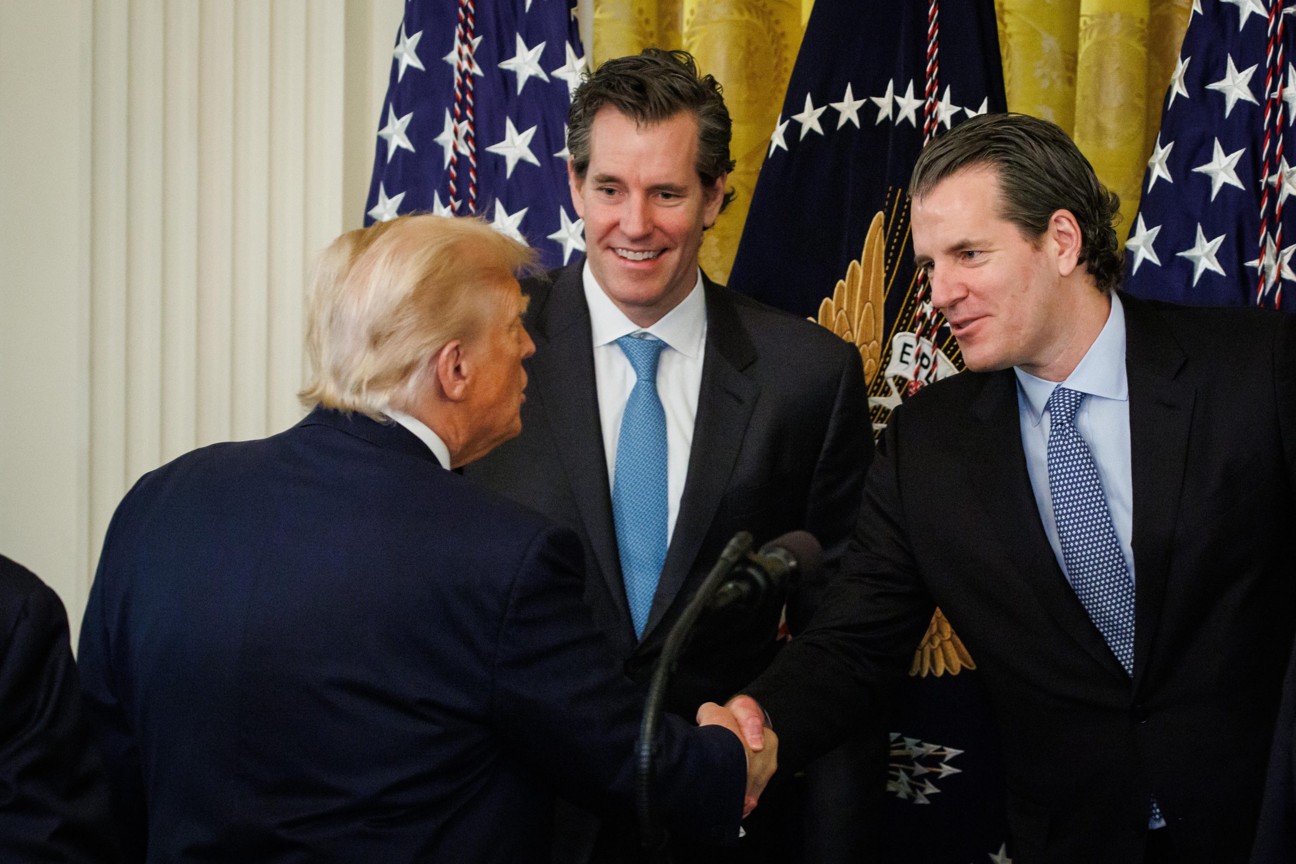 Krypto-Fans unter sich: Donald Trump trifft die Winklevoss-Zwillinge