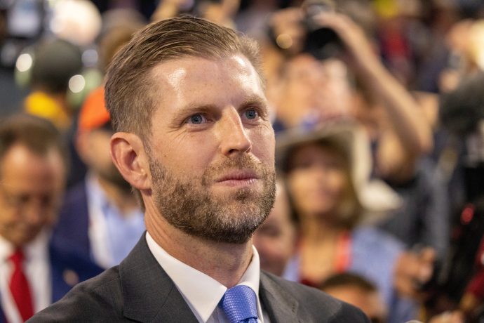 Eric Trump ist auf dem Foto zu sehen, das ist der Sohn von Donald Trump