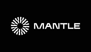 Ein weißes, kreisförmiges, geometrisches Logo befindet sich links neben dem Wort Mantle in fetten, weißen Großbuchstaben auf schwarzem Hintergrund, um seine Stellung als Ethereum-Layer-2-Innovator zu betonen.