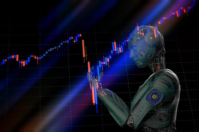 Ein humanoider Roboter analysiert ein digitales Börsenchart mit roten und blauen Kerzenleuchtern, mit subtilen Verweisen auf Chainlink, alles vor einem dunklen Hintergrund.