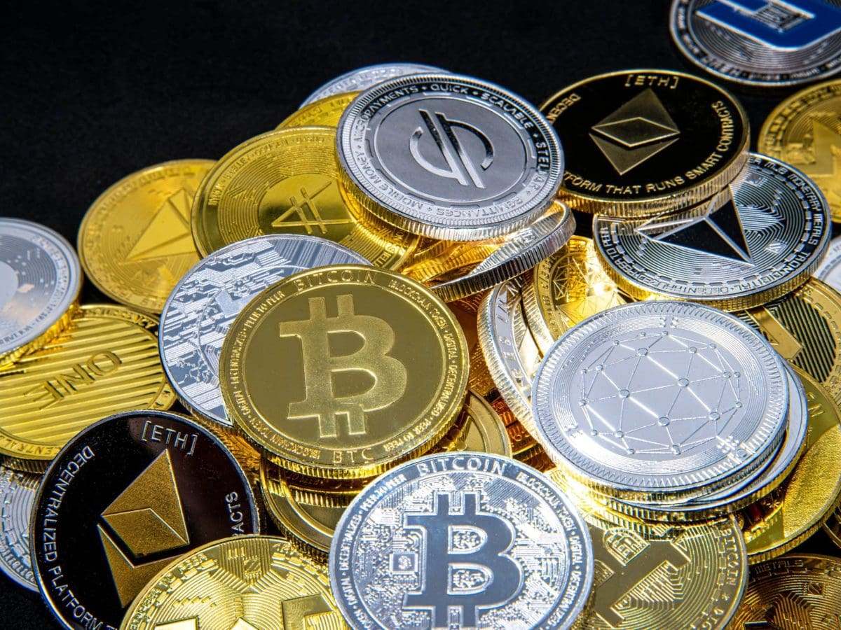 Kursverluste bei Bitcoin und Altcoins: Anleger nehmen Gewinne mit