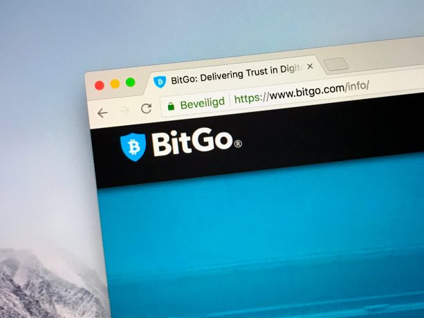 Auf einem Computerbildschirm wird die BitGo-Website angezeigt, wobei die BitGo-URL in der Adressleiste des Browsers deutlich sichtbar ist.