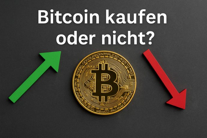 Eine goldene Bitcoin-Münze sitzt zwischen einem grünen Pfeil nach oben und einem roten Pfeil nach unten auf schwarzem Hintergrund, darüber der deutsche Text "Bitcoin kaufen oder nicht?", der den Betrachter zum Nachdenken anregt: Bitcoin kaufen oder nicht?.