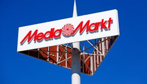 MediaMarkt-Logo in Österreich, wo ab sofort in allen 56 Filialen Bitcoin-ATMs verfügbar sind.