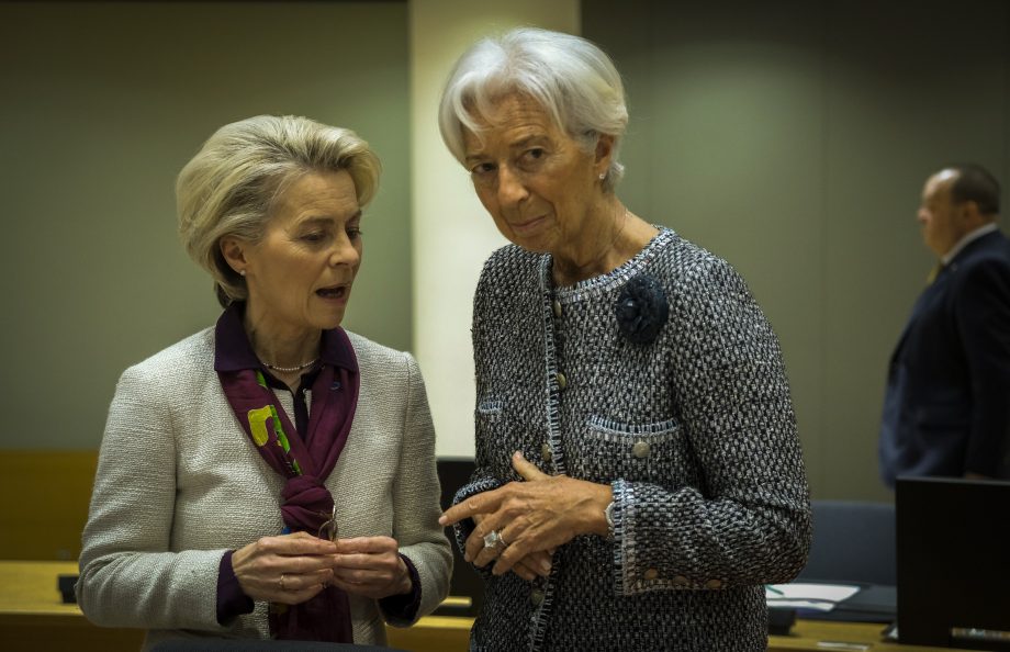 Christine Lagarde und Ursula von der Leyen im Gespräch – zwei der zentralen Akteurinnen hinter der Einführung des digitalen Euro in Europa.