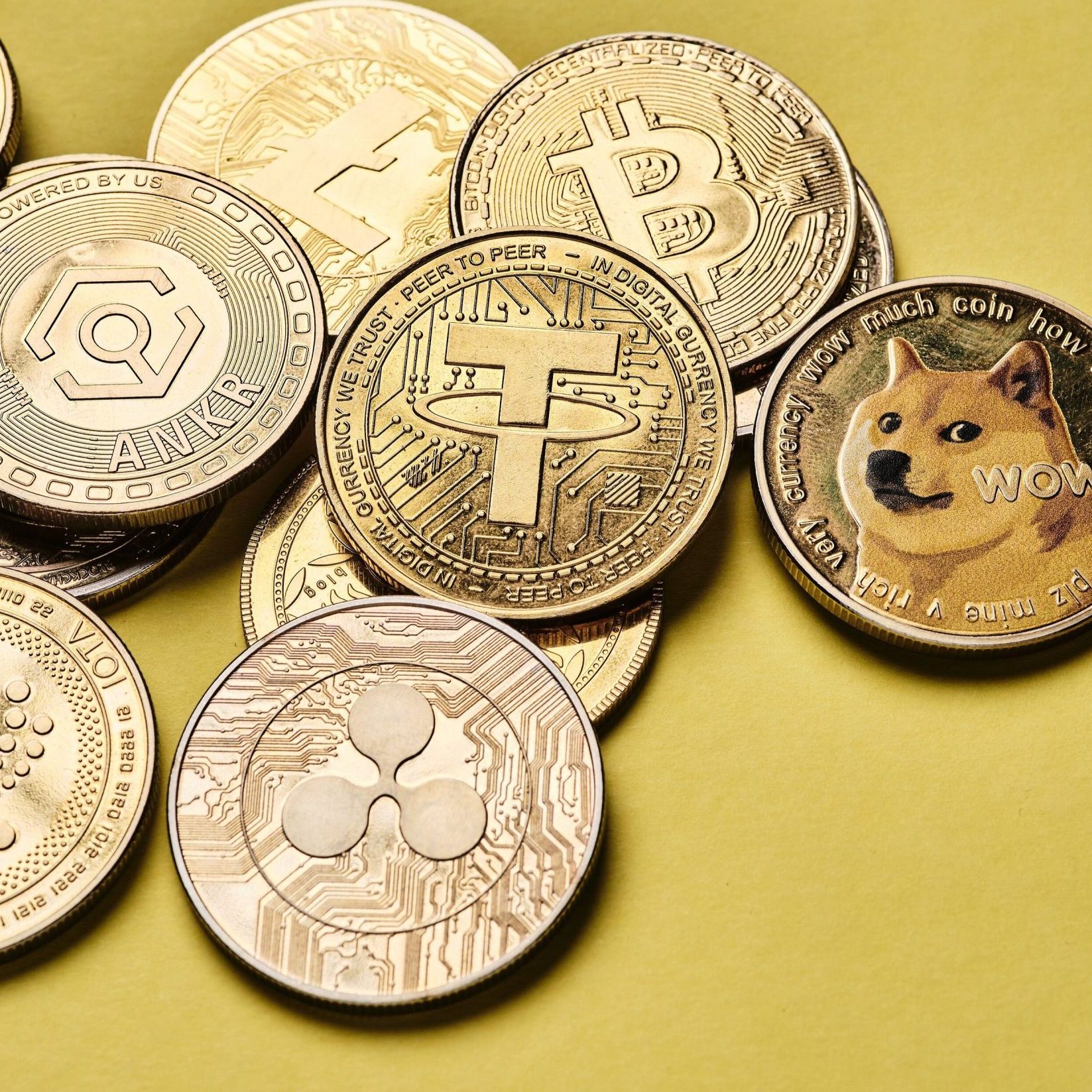 Reich mit Krypto bis 2030? Diese Coins gehören in