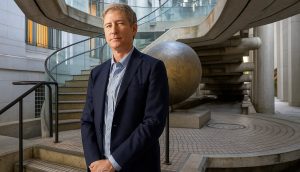 Ist Ripple-Mitgründer Chris Larsen bald noch reicher als Satoshi Nakamoto?