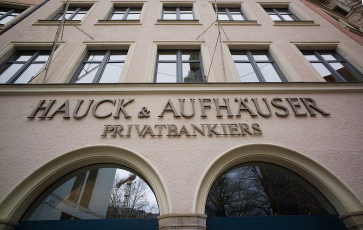 Das Gebäude der Privatbank Hauck und Aufhäuser, aufgenommen am 31.01.2013 in München (Bayern). Foto: Peter Kneffel/dpa