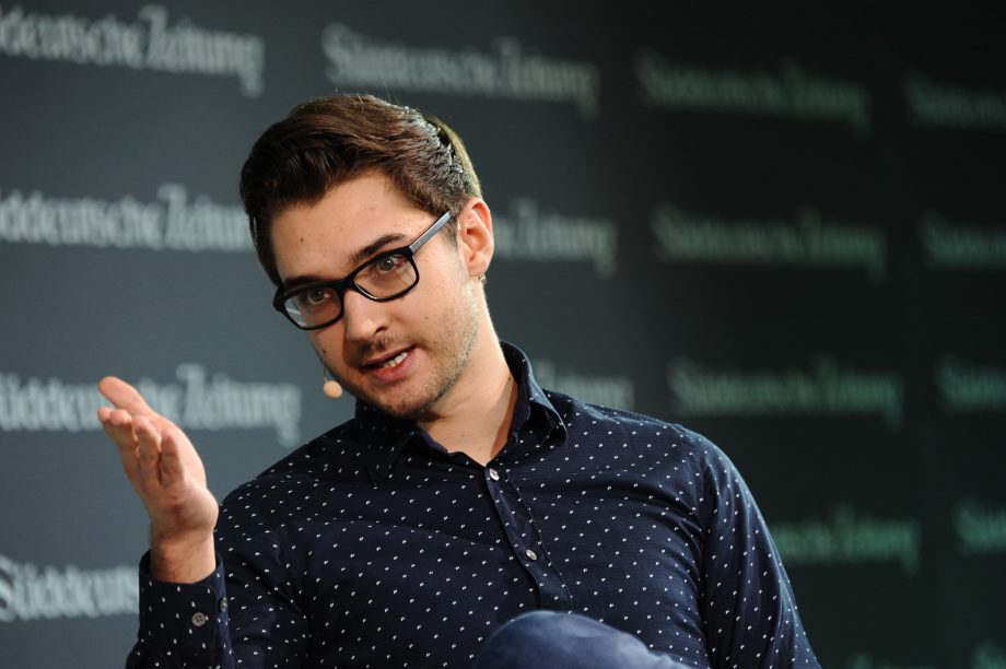 IOTA-Gründer Dominik Schiener auf dem SZ-Wirtschaftsgipfel in Berlin.