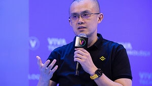 Changpeng Zhao spricht auf Bühne