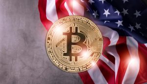 Bitcoin-Münze vor US-Flagge
