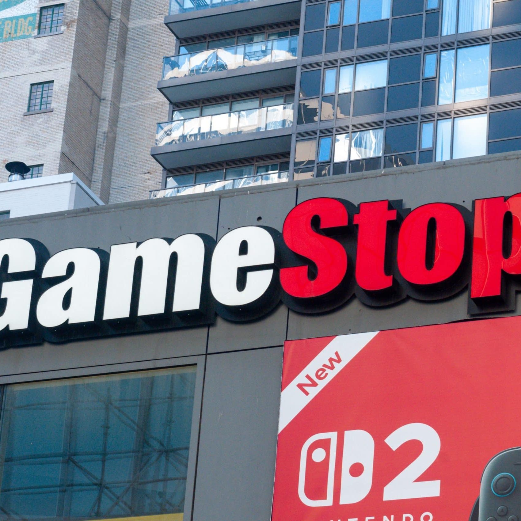 Macht GameStop den Rückzieher? Unternehmen schickt Tausende Bitcoin an  Coinbase