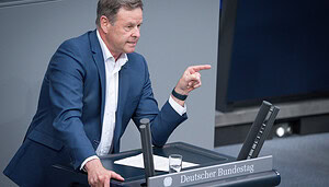 Bitcoin-Haltefrist: Warum Die Linke die Abschaffung der Steuerfreiheit fordert - BitRSS | Related Crypto Article