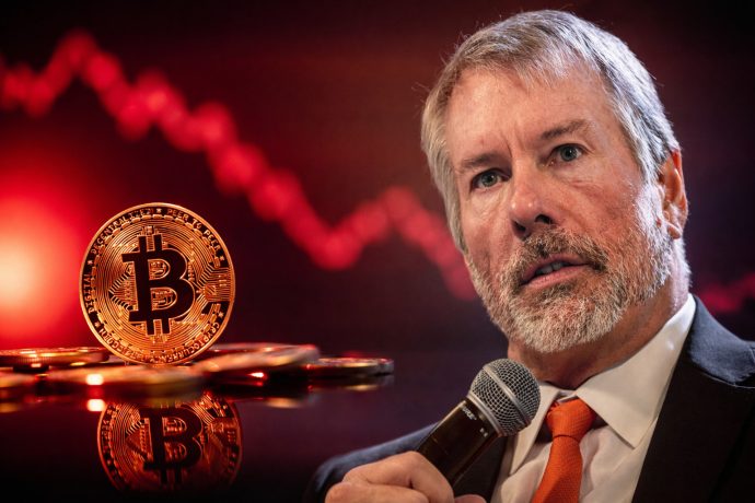 Strategy-Gründer Michael Saylor neben einem roten Bitcoin Chart.
