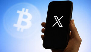 Bitcoin und ein Smartphone mit X
