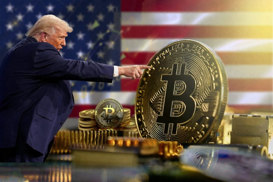 Ein Mann, der dem US-Präsidenten Donald Trump ähnelt, steht vor einer US-Flagge und zeigt mit ausgestrecktem Finger auf eine große Bitcoin-Münze. Im Vordergrund liegen mehrere gestapelte Münzen und elektronische Bauteile, was eine Verbindung zwischen Politik, Technologie und Kryptowährungen symbolisiert.