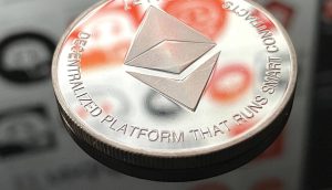 Das Bild zeigt eine Ethereum-Münze